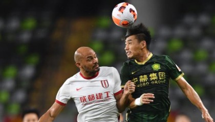 谢峰：球队中场被动 达布罗与国安以往外援有差距