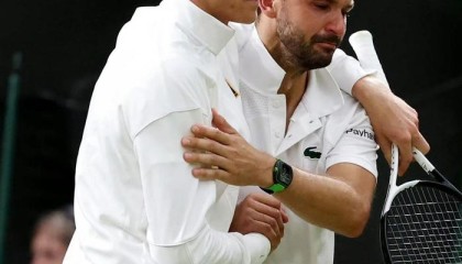 迪米悲情退赛夜，组委会决策遭全网炮轰，辛纳被质疑炸伤冷血无情