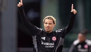 开云体育下载-记者：红军为埃基蒂克提交第2份报价，8000万欧+1000万欧附加条款