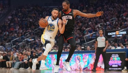 开云官网-NBA最后两分钟裁判报告：勇士vs火箭出现3次漏判，2次对勇士不利|斯蒂芬·库里|休斯敦火箭队|金州勇士队|官方|库里_新浪体育_新浪新闻