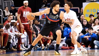 开云体育下载-杜伦33+16导演逆转 骑士伤兵满营难阻活塞掀翻黑马|詹姆斯·哈登|米切尔|施罗德|克利夫兰骑士队|多诺万-米切尔_新浪体育_新浪新闻