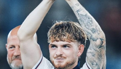 仅首发2次 英格兰天才帝星惨遭利物浦冷落 开价4000万镑 两豪强争夺