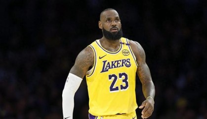 曝巴斯家族出售湖人队不会影响詹姆斯即将做出的决定